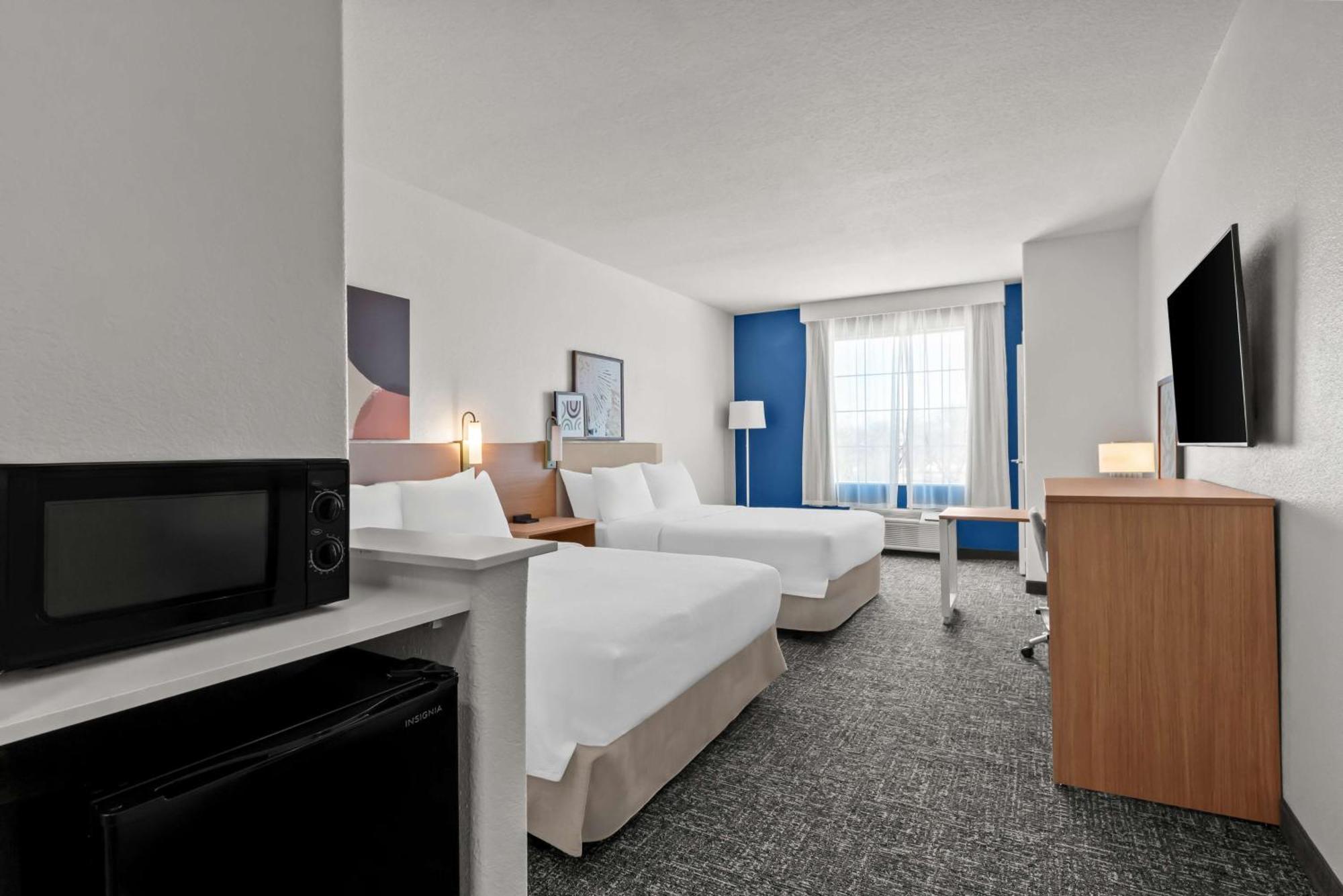 Spark By Hilton Selma Exterior photo